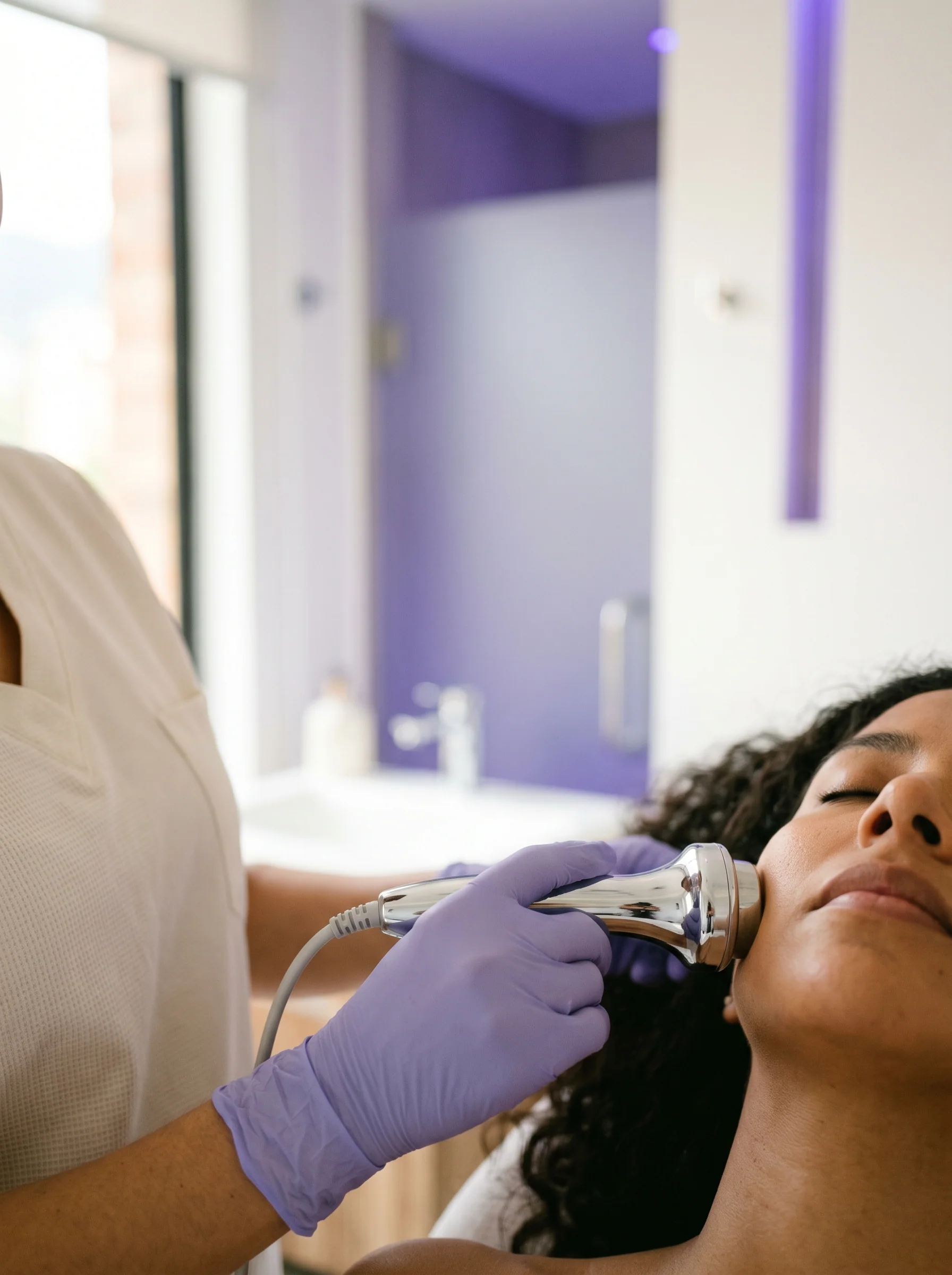 Radiofrecuencia Facial — Glow Up Center